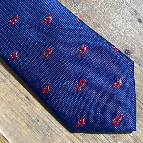 RW & Co Tie - Picture 1 of 3